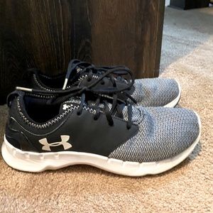 Under armor Shoes